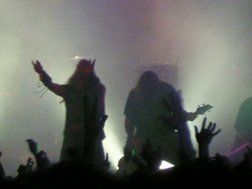 Reply))) devildriver swinging the dead will Devildriver swinging the dead are